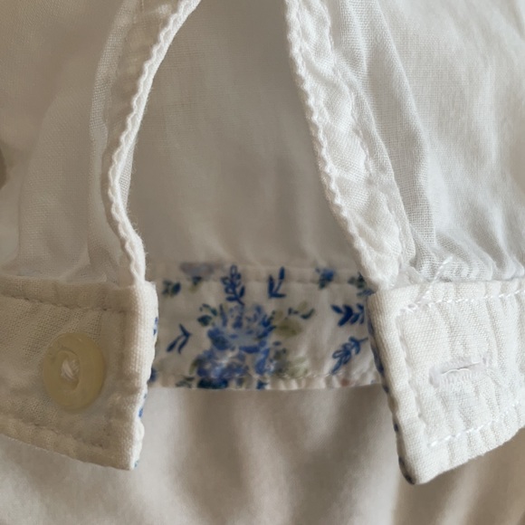 Abercrombie & Fitch White Ruffled Blouse EUC Sz XS - Picture 4 of 7